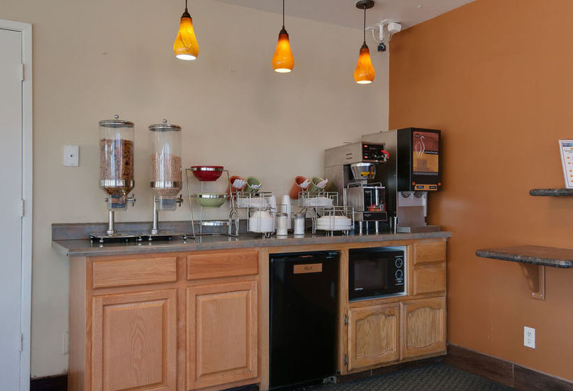 Hotel The Vagabond Inn Bakersfield  Bakersfield California