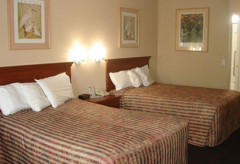 Hotel Bakersfield Inn & Suites  | Bakersfield | California | United States 7