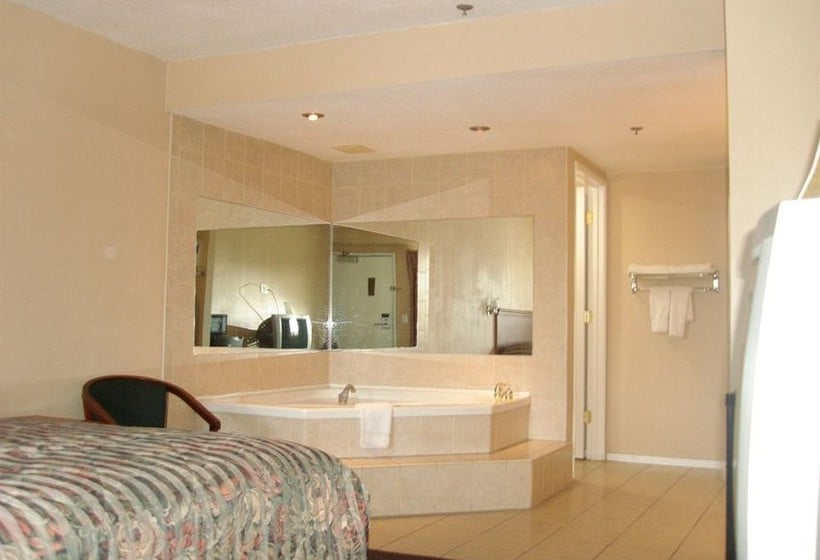 Hotel Bakersfield Inn & Suites  | Bakersfield | California | United States 8