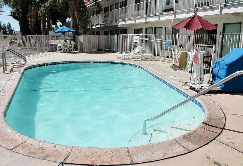 Motel 6 California Avenue  | Bakersfield | California | United States 12