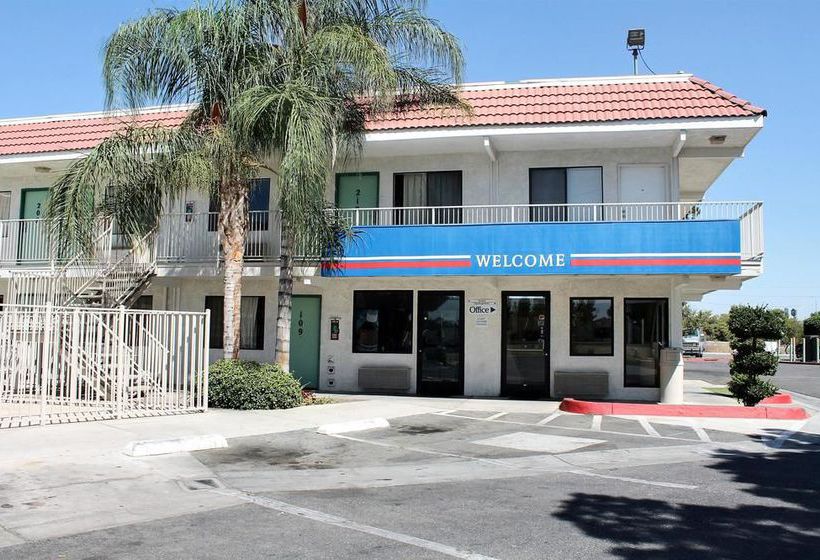 Motel 6 California Avenue  | Bakersfield | California | United States 16