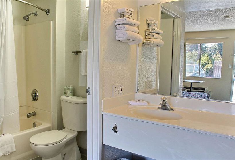 Motel 6 California Avenue  | Bakersfield | California | United States 17
