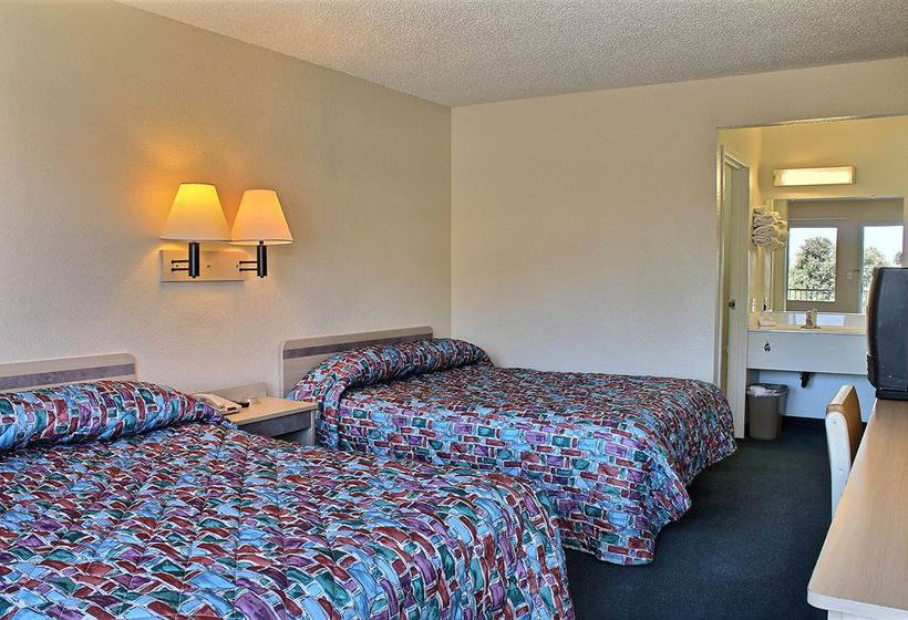 Motel 6 California Avenue  | Bakersfield | California | United States 8