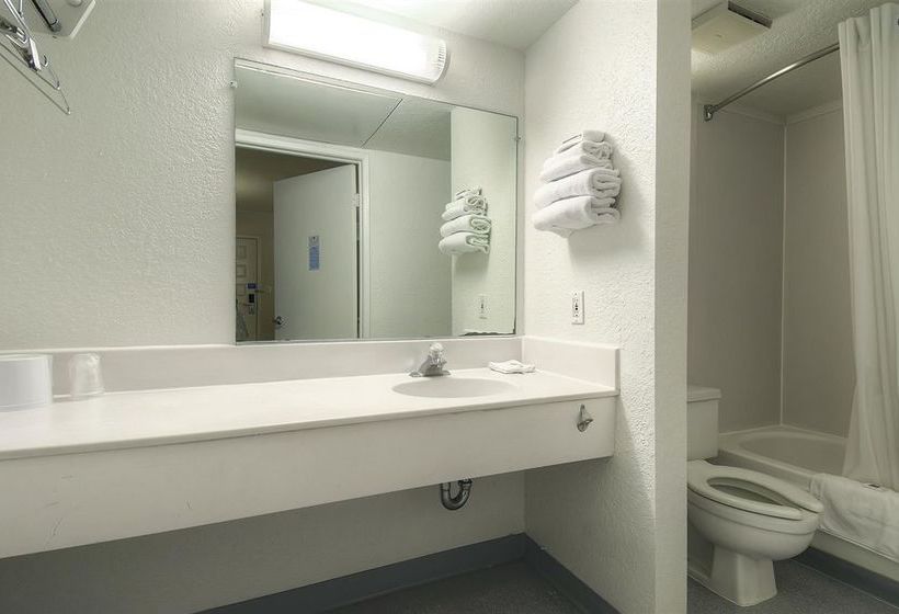 Motel 6 Central  | Barstow | California | United States 2