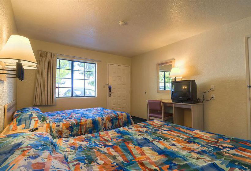 Motel 6 Central  | Barstow | California | United States 5