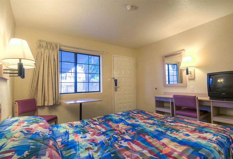 Motel 6 Central  | Barstow | California | United States 8