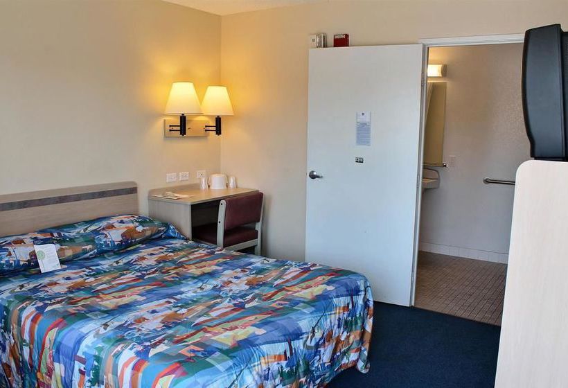 Motel 6 Blackstone  | Fresno | California | United States 14