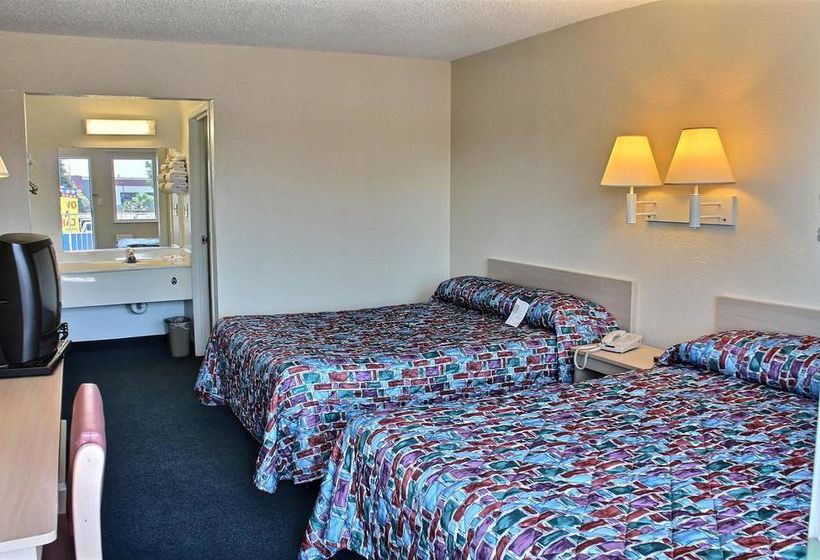 Motel 6 Blackstone  | Fresno | California | United States 19