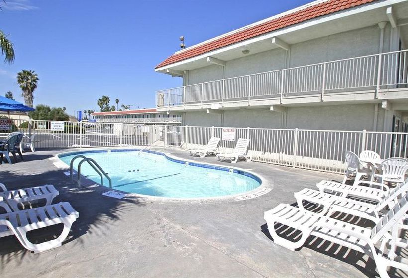 Motel 6 Blackstone  | Fresno | California | United States 2