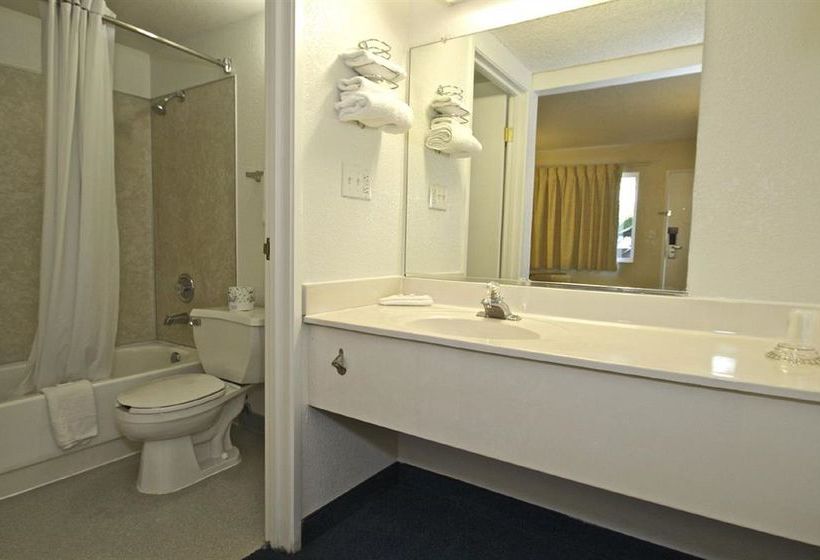 Motel 6 Blackstone  | Fresno | California | United States 7