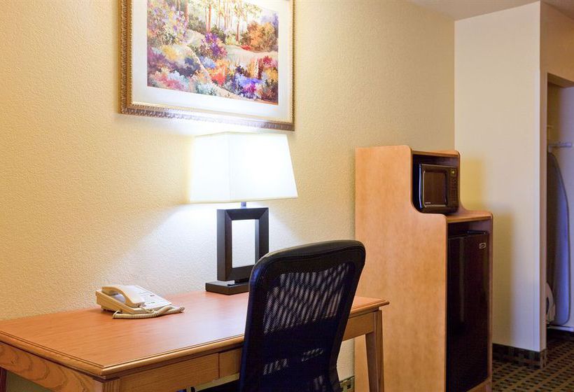 Hotel Holiday Inn Express Hesperia  | Hesperia | California | United States 14
