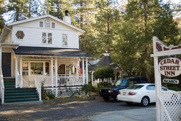 Hotel Complejo Heritage House Inn Idyllwild California