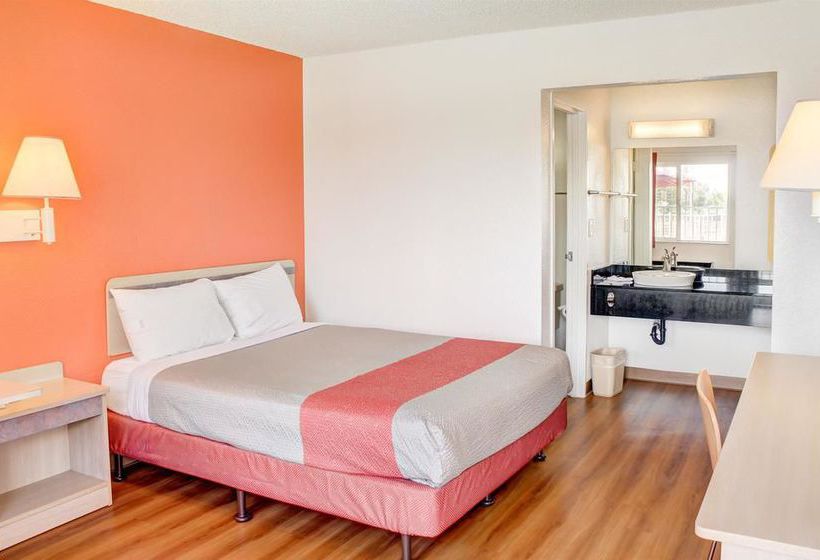 Motel 6 Lancaster  | Lancaster | California | United States 17