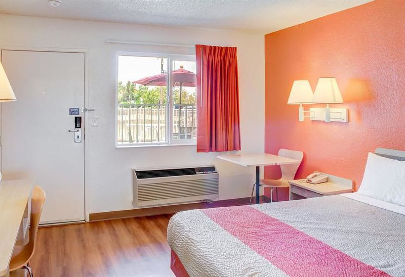 Motel 6 Lancaster  | Lancaster | California | United States 19