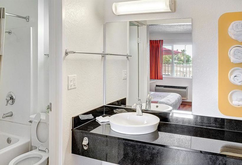 Motel 6 Lancaster  | Lancaster | California | United States 6