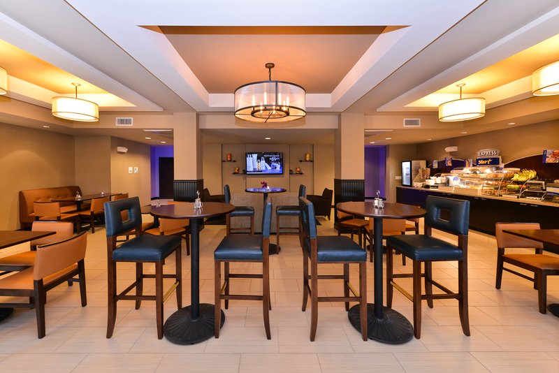 Holiday Inn Express Hotel - Suites Indio  | Indio | California | United States 9