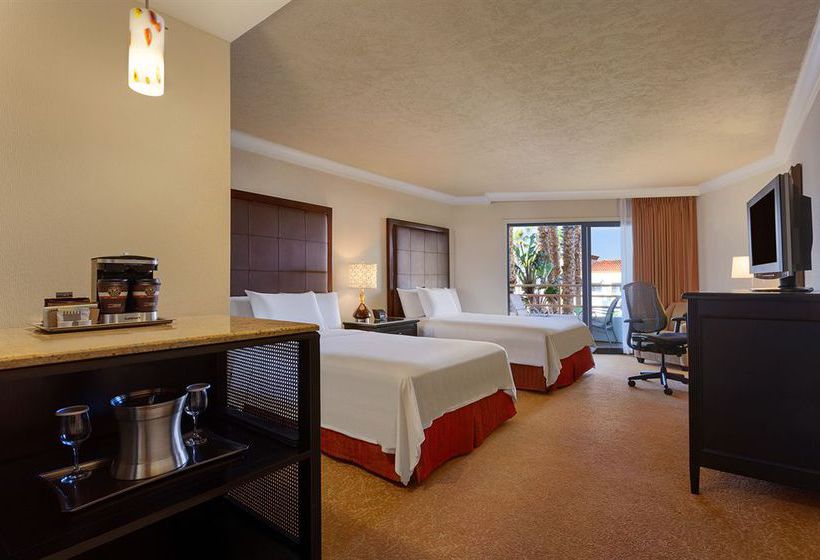 The Waterfront Beach Resort, a Hilton  | Huntington Beach | California | United States 3