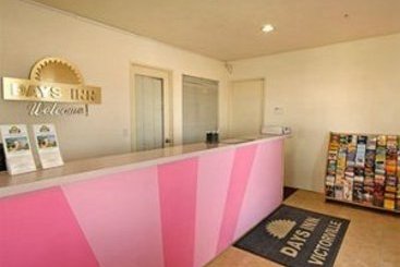 Hotel Days Suites Victorville