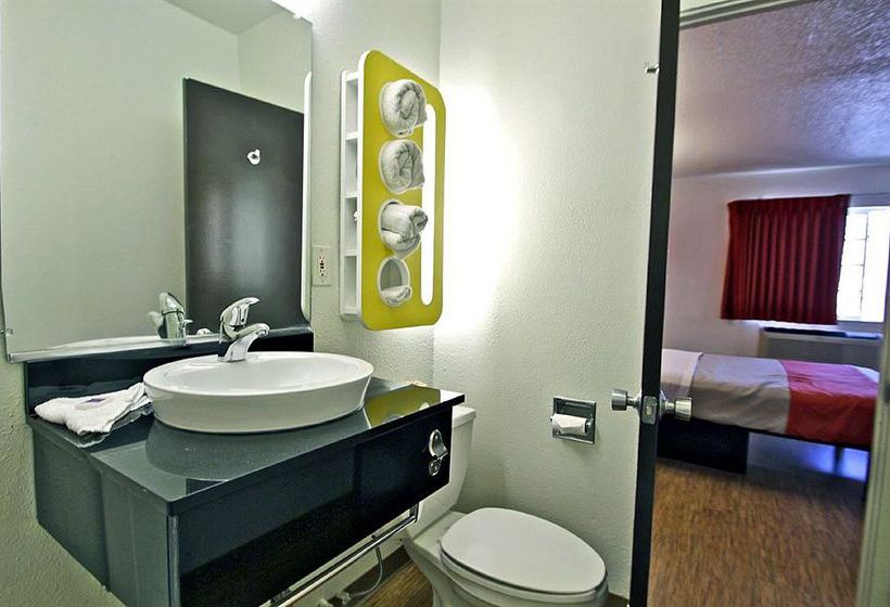 Motel 6 Long Beach - International City California