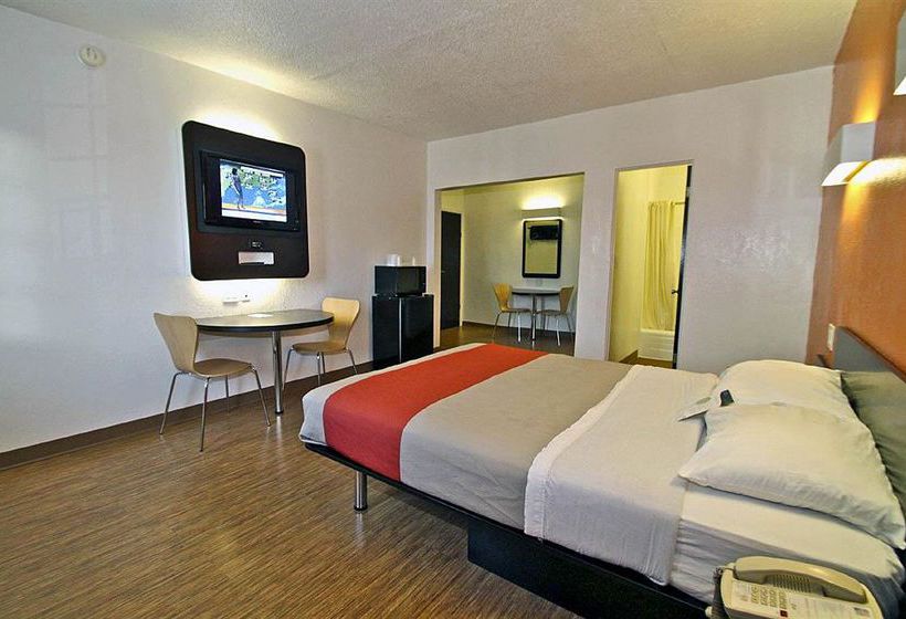 Motel 6 Long Beach - International City  | Long Beach | California | United States 2