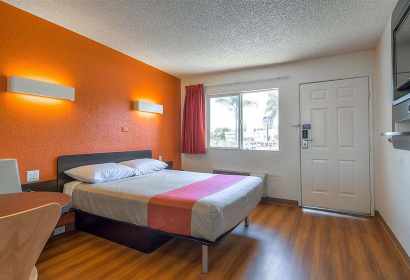 Motel 6 Los Angeles - Long Beach  | Long Beach | California | United States 1