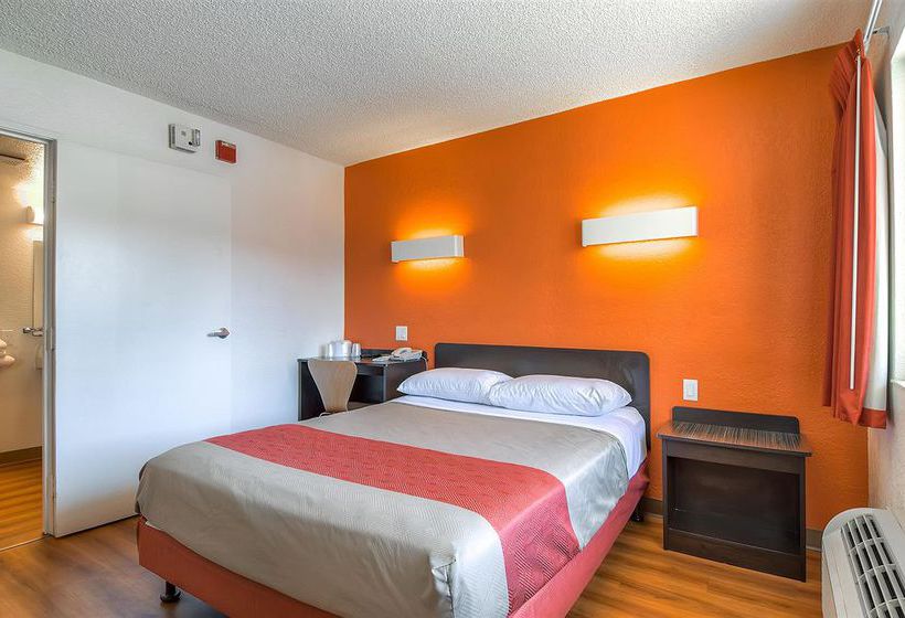 Motel 6 Los Angeles - Long Beach  | Long Beach | California | United States 11