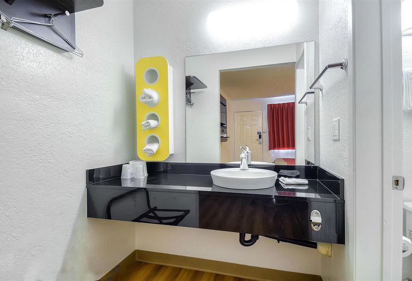 Motel 6 Los Angeles - Long Beach  | Long Beach | California | United States 3