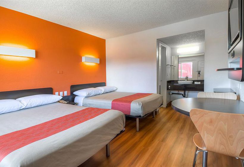 Motel 6 Los Angeles - Long Beach  | Long Beach | California | United States 5
