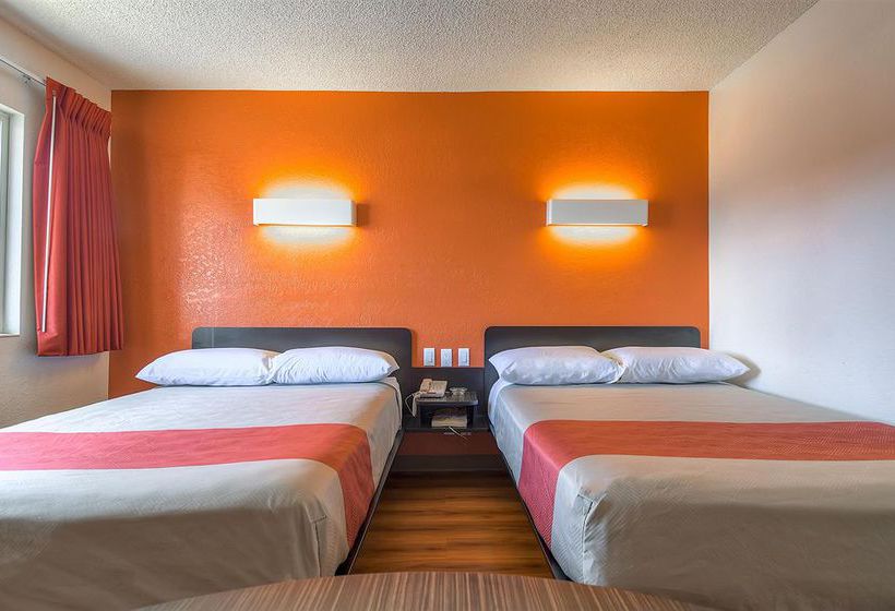 Motel 6 Los Angeles - Long Beach  | Long Beach | California | United States 9