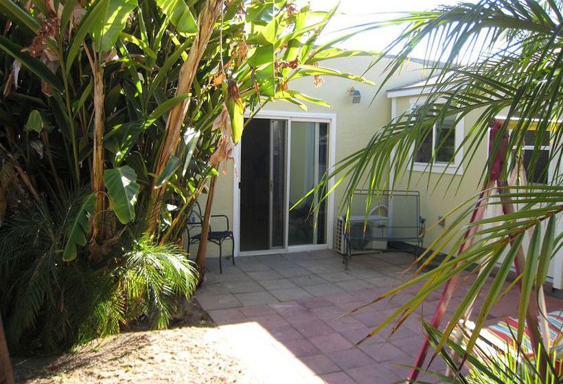 Bed and Breakfast Cinema Suites  | Los Angeles | California | United States 13