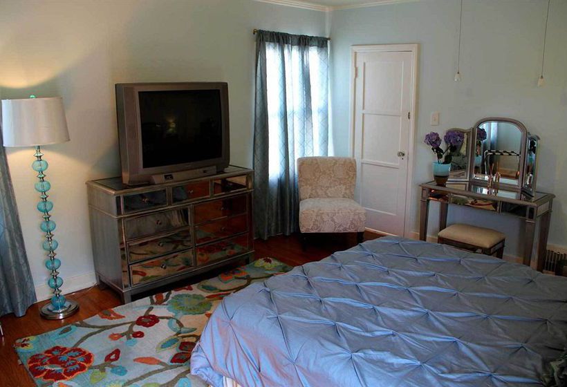 Bed and Breakfast Cinema Suites  | Los Angeles | California | United States 6