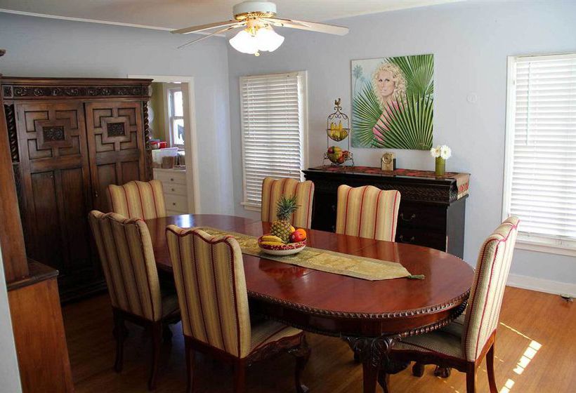 Bed and Breakfast Cinema Suites  | Los Angeles | California | United States 9