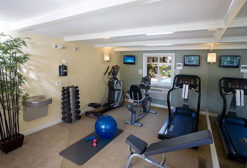 Hotel Red Cottage Inn Suites