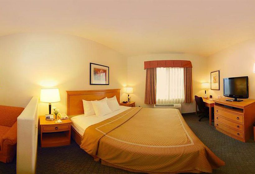 Hotel Comfort Suites Marysville