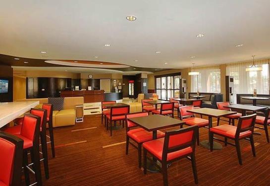 Hotel Courtyard Merced California