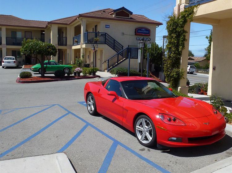 Hotel Howard Johnson Marina At Monterey Bay Marina