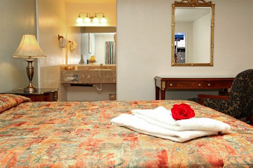 Hotel Monterey Oceanside Inn  | Monterey | California | United States 9