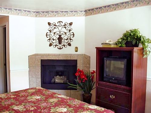 Del Monte Pines Motel  | Monterey | California | United States 6