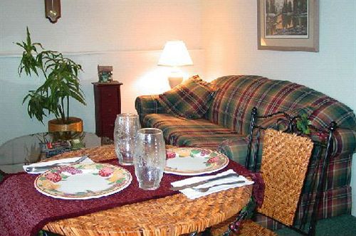 Hotel Cinnamon Bear Inn  | Mammoth Lakes | California | United States 11
