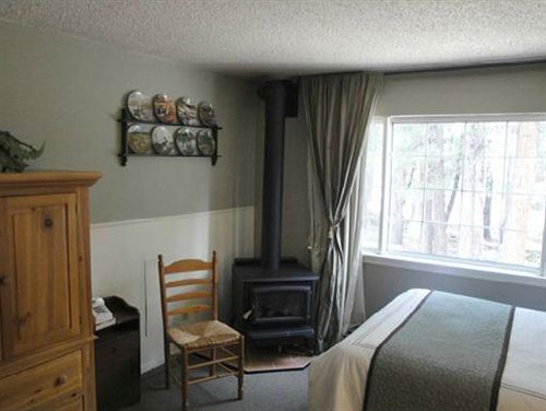 Hotel Cinnamon Bear Inn  | Mammoth Lakes | California | United States 9