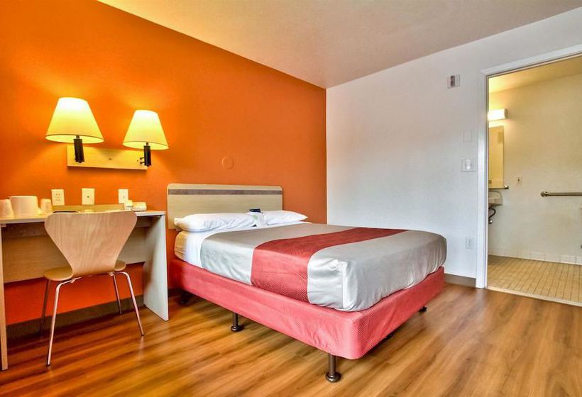 Motel 6 Monterey North Fremont Street  | Monterey | California | United States 10