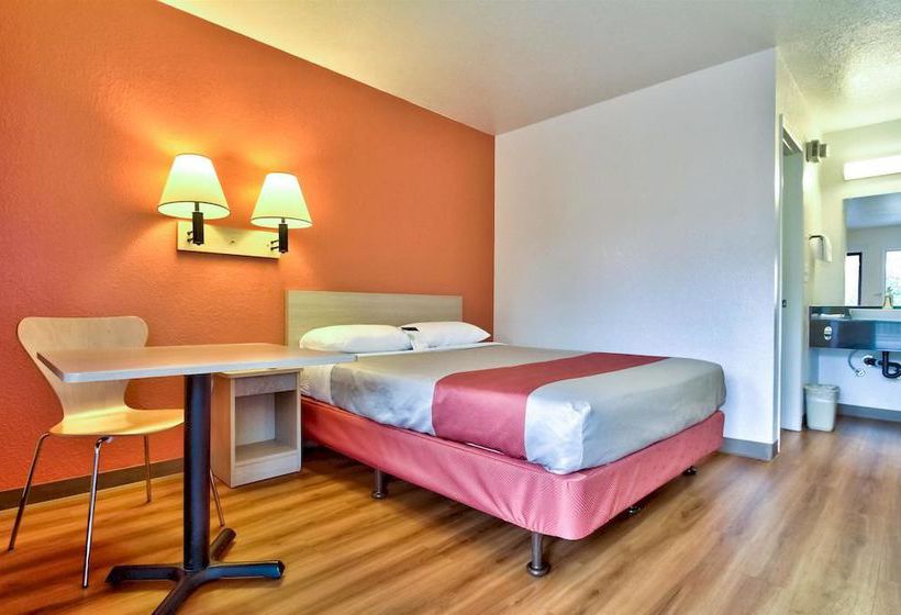 Motel 6 Monterey North Fremont Street  | Monterey | California | United States 11