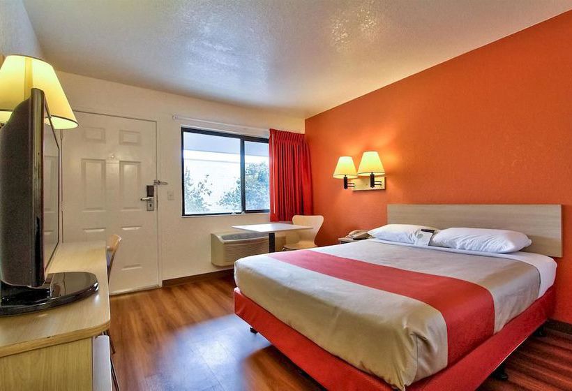 Motel 6 Monterey North Fremont Street  | Monterey | California | United States 12