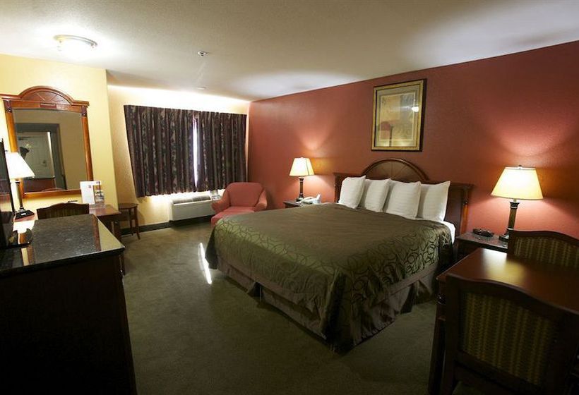 Hotel Mariah Country Inn Suites