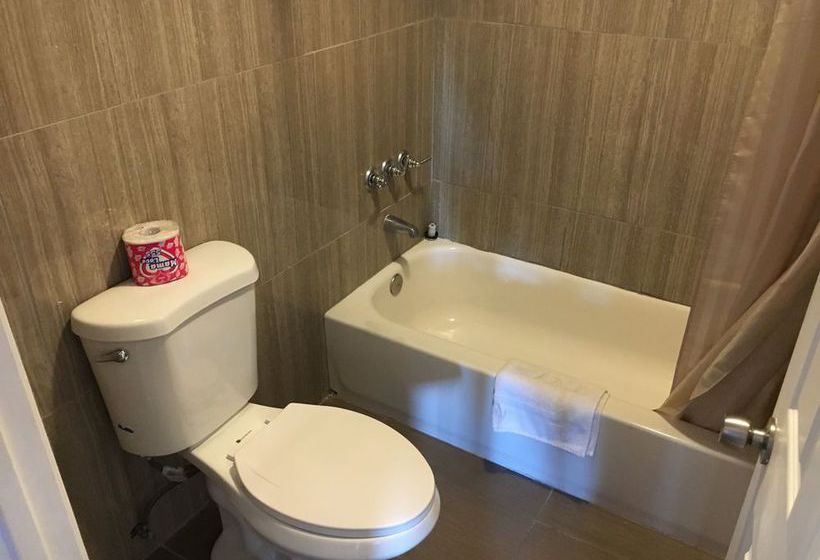 Ruby Motel California