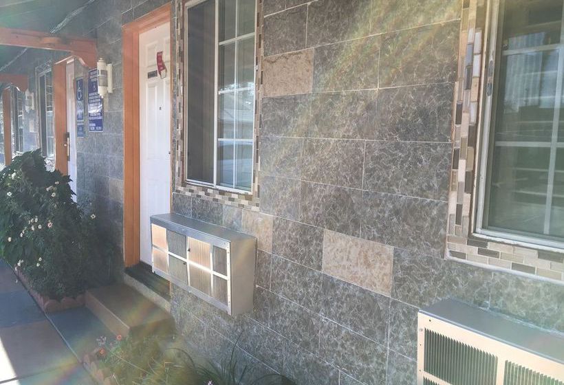 Travel Eagle Inn Motel 