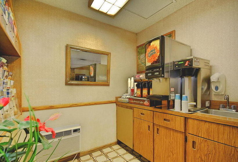 Super 8 Motel  | Long Beach | California | United States 12