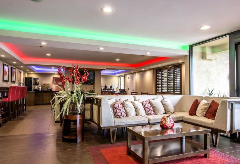 Hotel Comfort Inn & Suites Near Long Beach Conv. Ctr  | Long Beach | California | United States 13