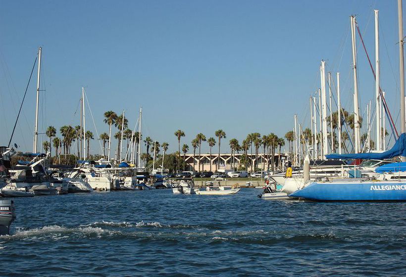 Seaport Marina Hotel 