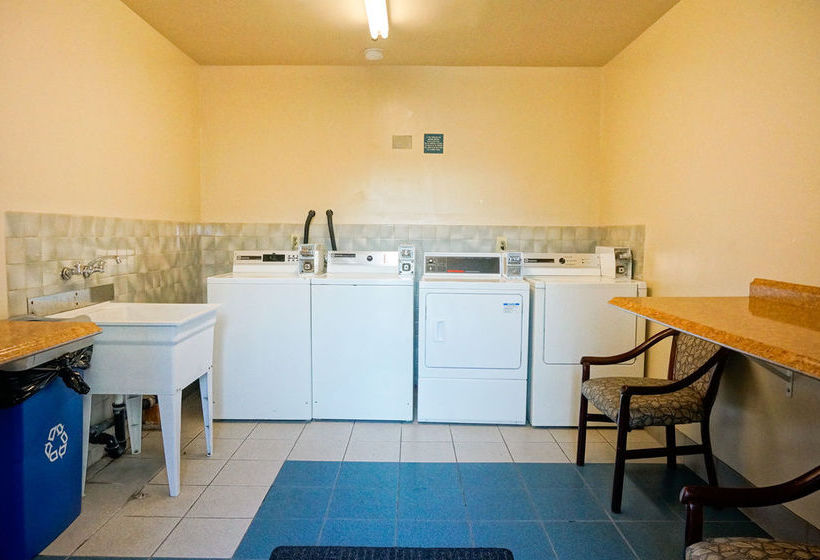 Travelodge Hotel at LAX Airport  | Los Angeles | California | United States 19